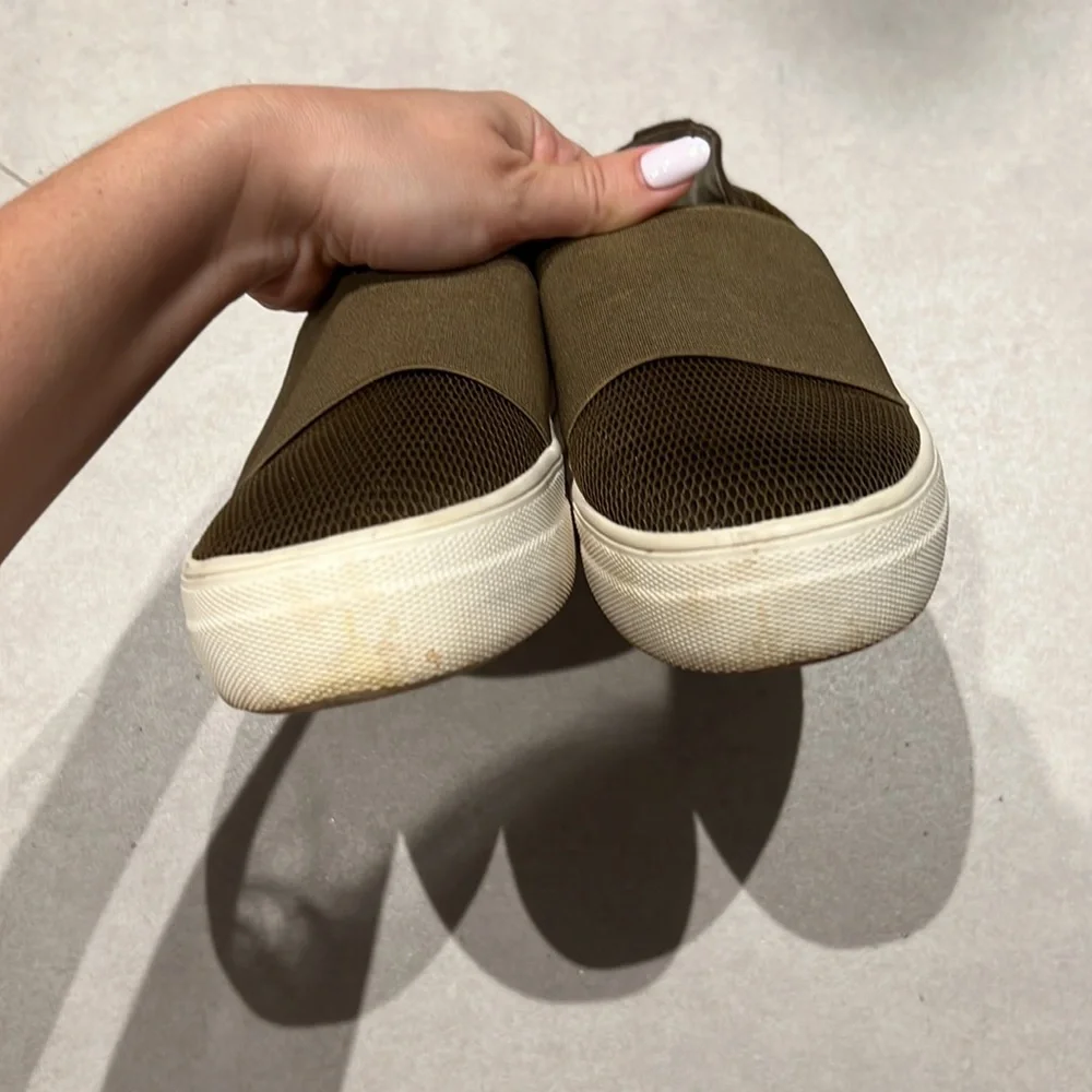 Steve Madden women size 5 olive green sneakers white rubber sole